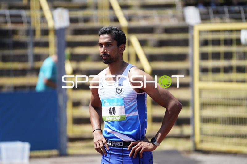 Karthikeyan Hariharan vor dem Wettkampf im Stadion Oberwerth Koblenz