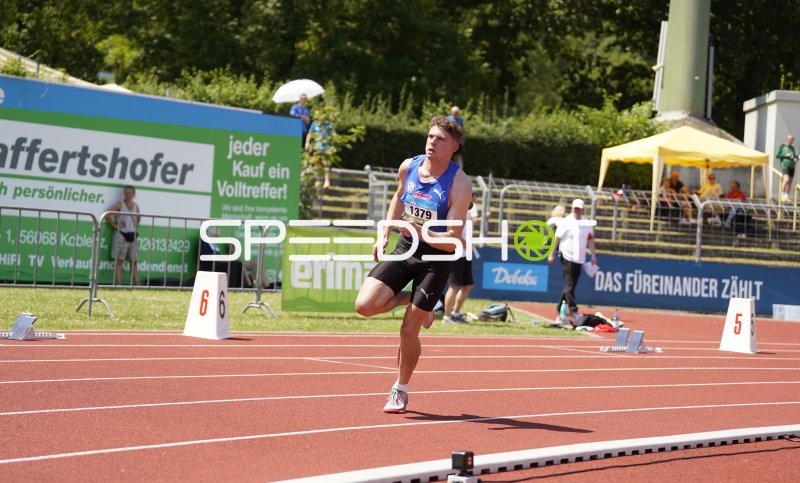 Startnummer 1379 im Sprint auf der Tartanbahn in Koblenz