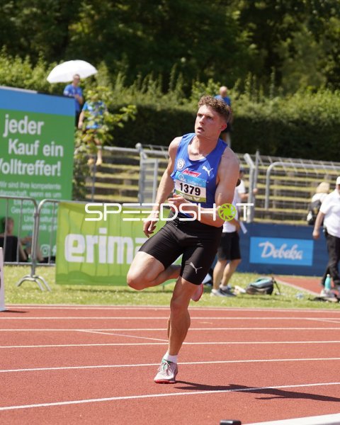 Startnummer 1379 im Sprint auf der Tartanbahn in Koblenz