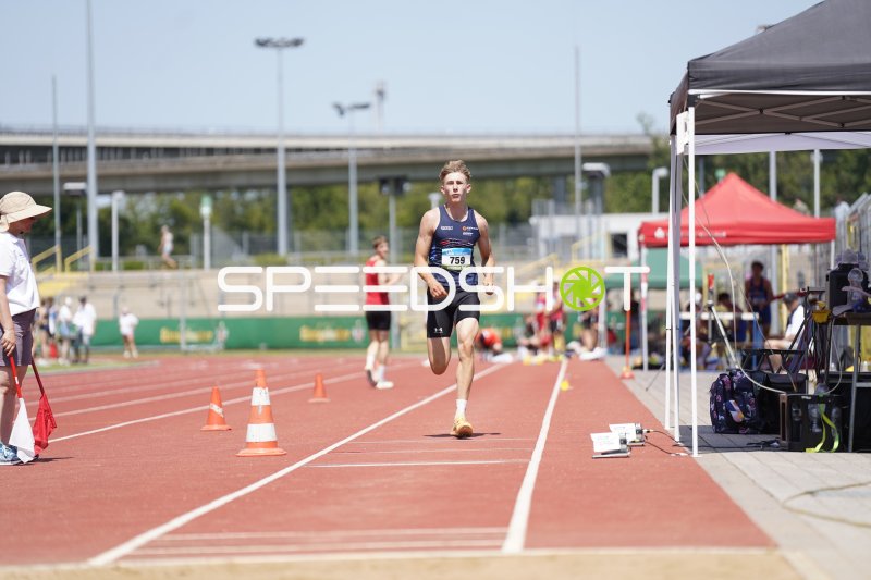 Bartz Leon Artur beim Sprint im Stadion Oberwerth Koblenz