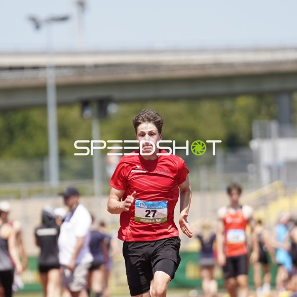 Fleig Pius beim Sprint im Stadion Oberwerth Koblenz