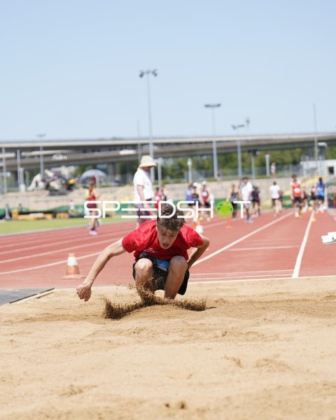 Weitsprung-Landung im Sandkasten beim Leichtathletik-Meeting in Koblenz