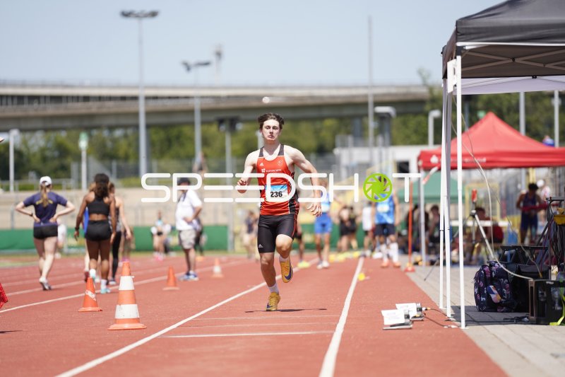 Thomas Leonard beim Sprint im Stadion Oberwerth Koblenz