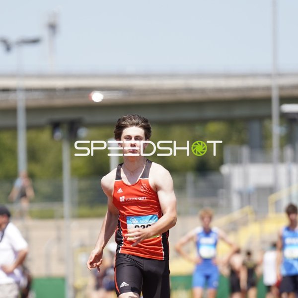 Thomas Leonard beim Sprint im Stadion Oberwerth Koblenz
