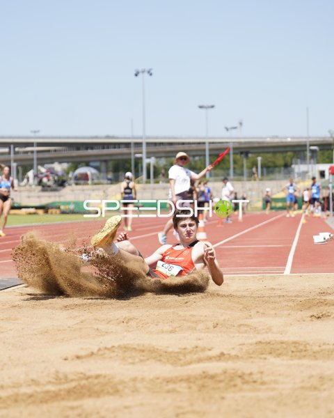 Thomas Leonard landet im Weitsprung-Sandkasten in Koblenz