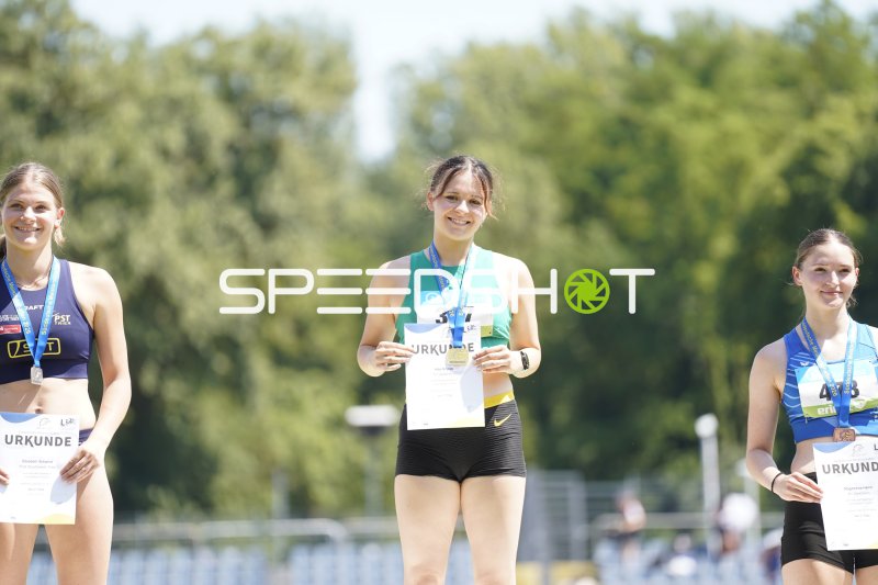 Siegerehrung mit Heinz Magdalena beim Leichtathletik-Meeting in Koblenz