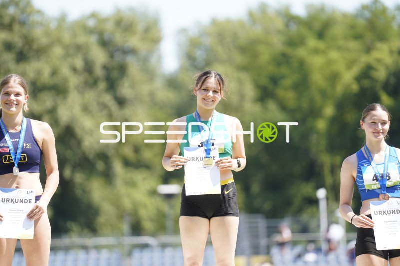 Siegerehrung mit Heinz Magdalena beim Leichtathletik-Meeting in Koblenz
