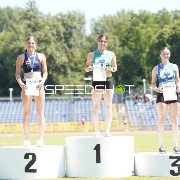 Siegerehrung mit Heinz Magdalena auf dem Podium in Koblenz