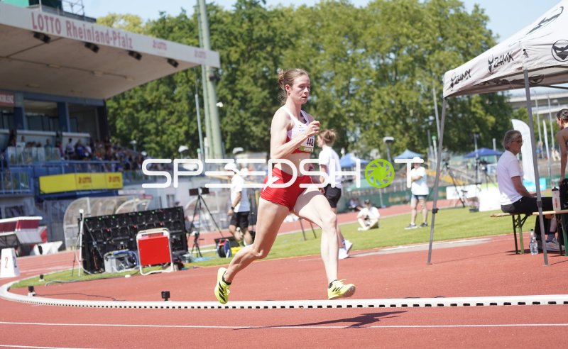 Kauer Miriam (448) beim Lauf im Stadion Oberwerth Koblenz