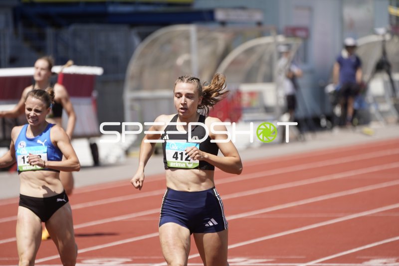Böhm Melanie (1373) und Mayer Mona (412) im Laufduell in Koblenz