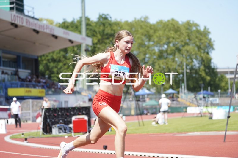 Gabikova Kristina (317) im Sprint beim Leichtathletik-Meeting in Koblenz