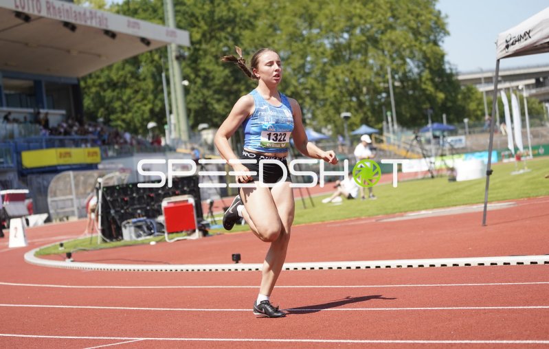 Sewell Mia (1322) beim Sprint im Stadion Oberwerth Koblenz
