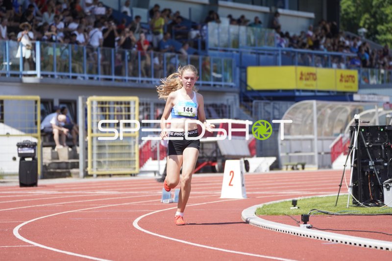 Brunn Frieda von (144) beim Lauf im Stadion Oberwerth Koblenz