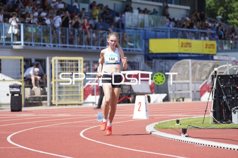 Brunn Frieda von (144) beim Lauf im Stadion Oberwerth Koblenz