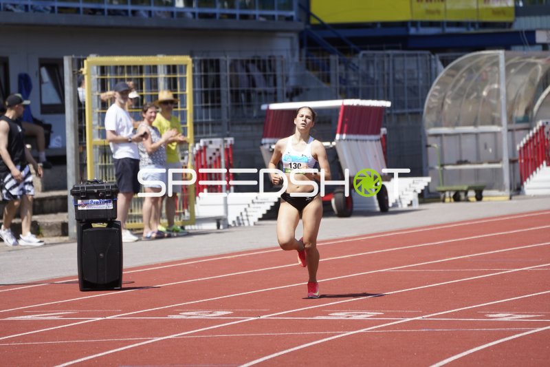 Georg Valerie (130) beim Lauf im Stadion Oberwerth Koblenz