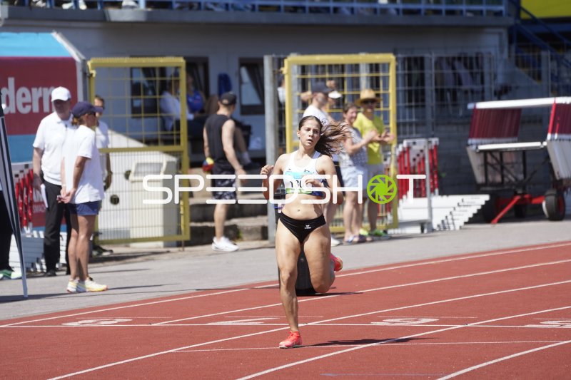 Georg Valerie (130) beim Lauf im Stadion Oberwerth Koblenz