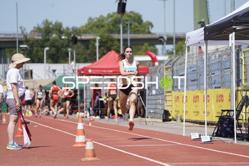 Haase Mia-Sophie (1404) im Sprint auf der Tartanbahn in Koblenz