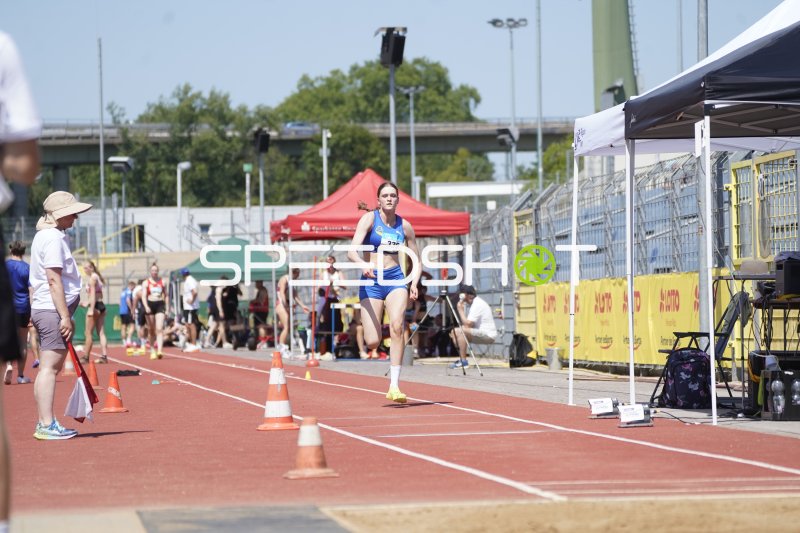 Beraz Carina (336) beim Sprint im Stadion Oberwerth Koblenz