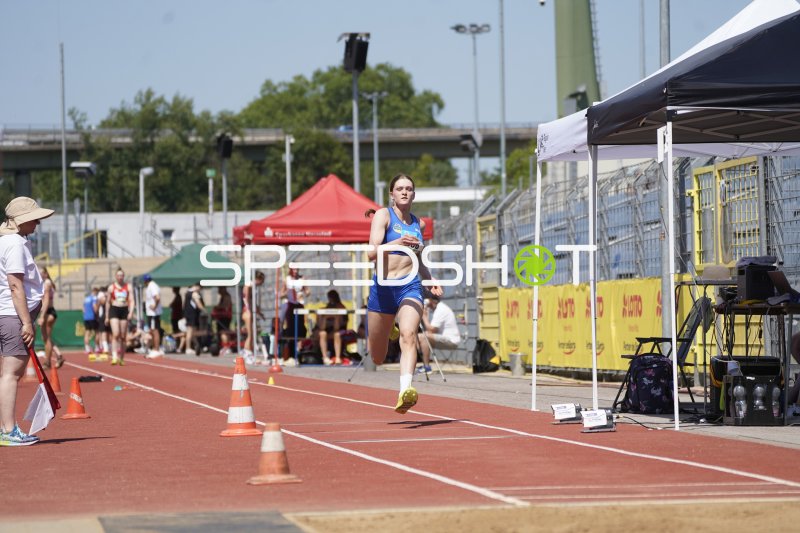 Sprinterin im Anlauf beim Leichtathletik-Meeting in Koblenz