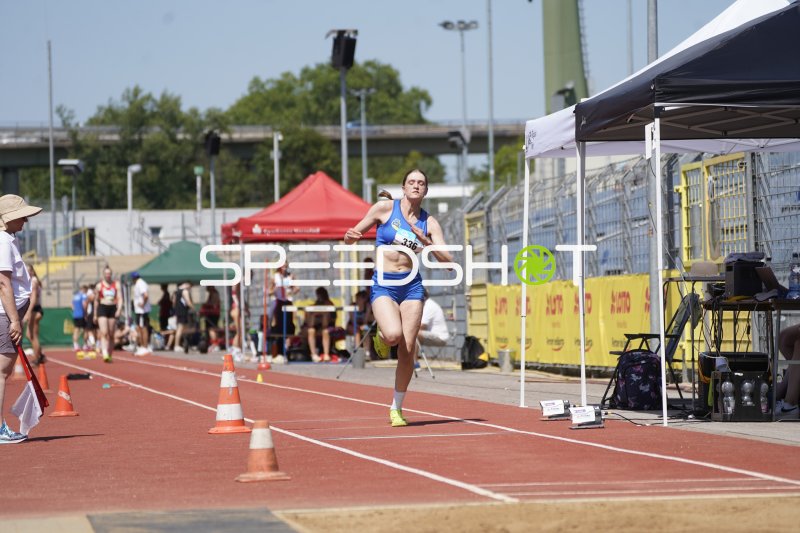 Beraz Carina (336) beim Sprint im Stadion Oberwerth Koblenz