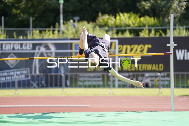 Hochsprung im Fosbury-Flop im Stadion Oberwerth Koblenz