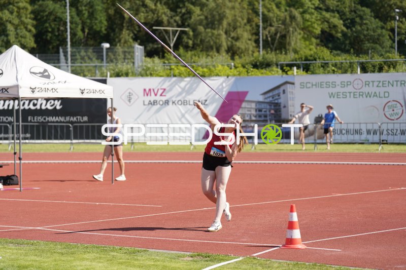 Böckmann Marie (1026) beim Speerwurf im Stadion Oberwerth Koblenz