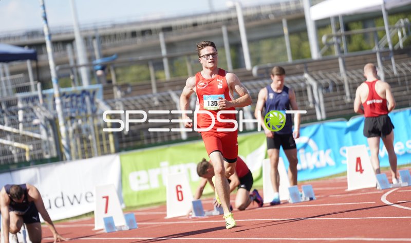 Hofmann Leon (1353) beim Sprint im Stadion Oberwerth Koblenz