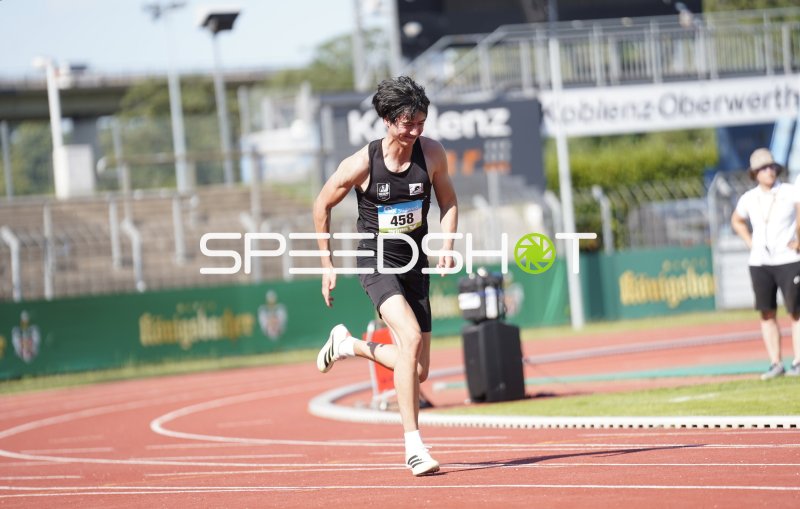 Spiegel Daniel (458) im Sprint auf der Tartanbahn im Stadion Oberwerth