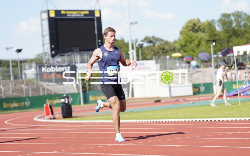 Mark Kilian (1157) beim Sprint im Stadion Oberwerth Koblenz