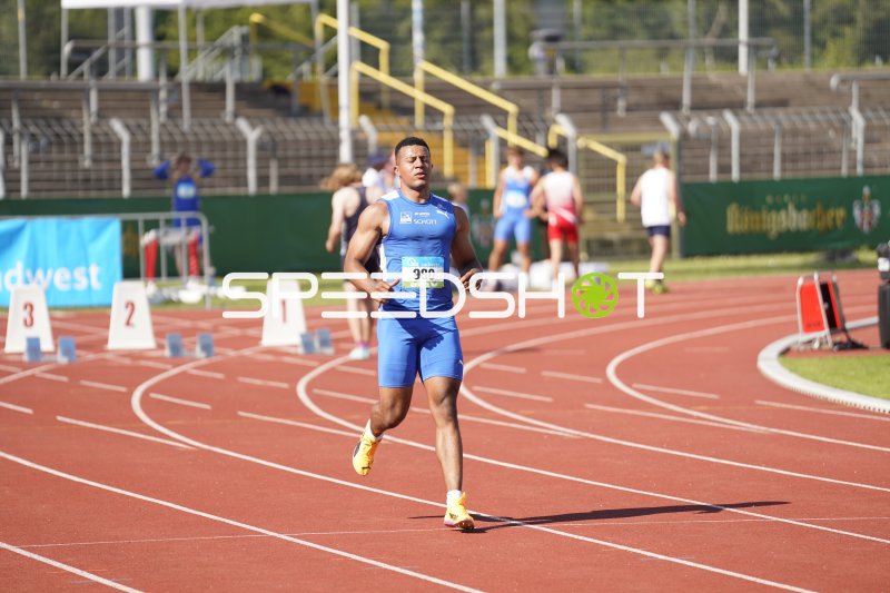 Salakiaku Lionel (980) beim Sprint im Stadion Oberwerth Koblenz
