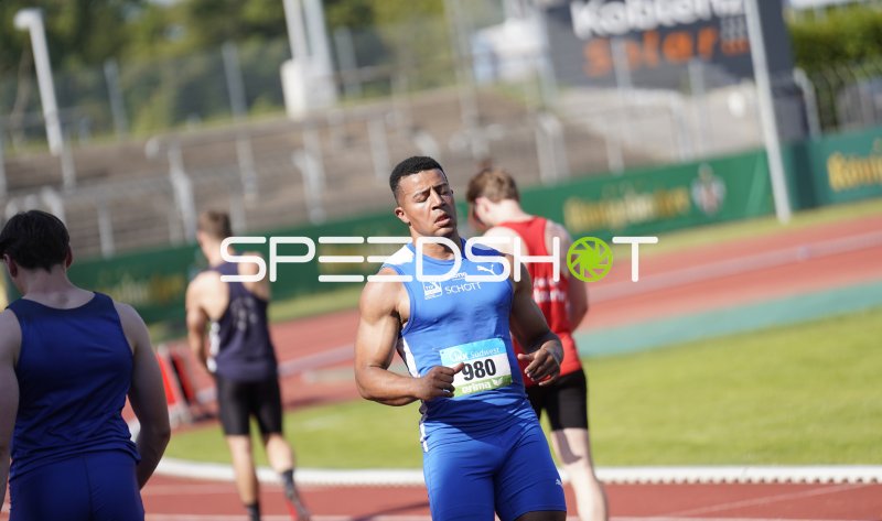 Salakiaku Lionel (980) beim Sprint im Stadion Oberwerth Koblenz