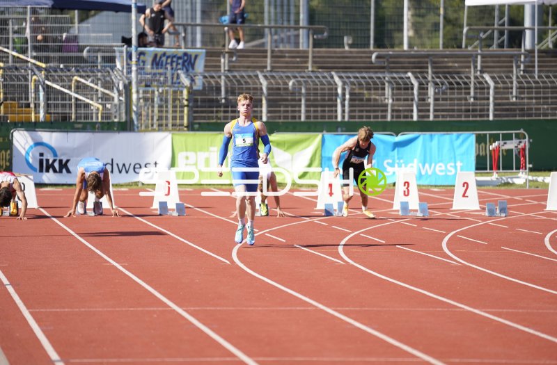 Nees Louis (5) beim Start im Stadion Oberwerth Koblenz