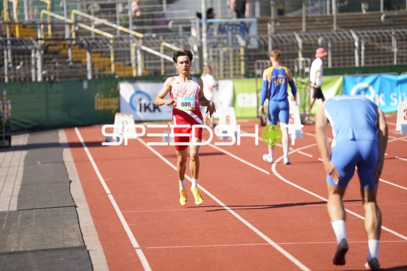 Helm Jascha (800) im Laufwettbewerb im Stadion Oberwerth Koblenz