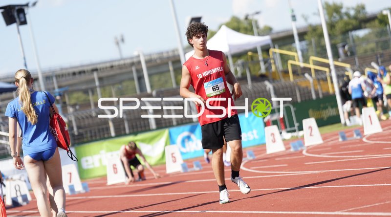 Koch Jan (65) beim Lauf im Stadion Oberwerth Koblenz
