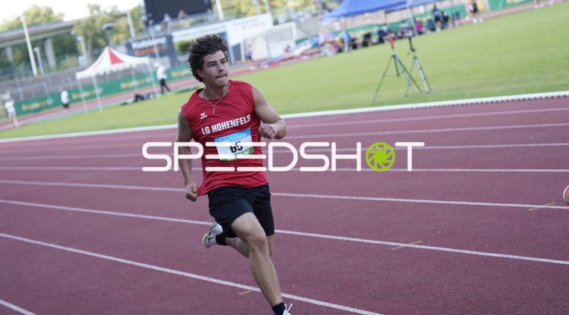 Koch Jan (65) beim Sprint im Stadion Oberwerth Koblenz