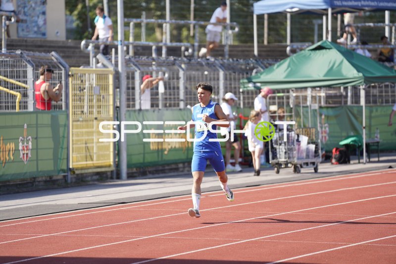 Quinkler Lukas (718) beim Lauf im Stadion Oberwerth Koblenz