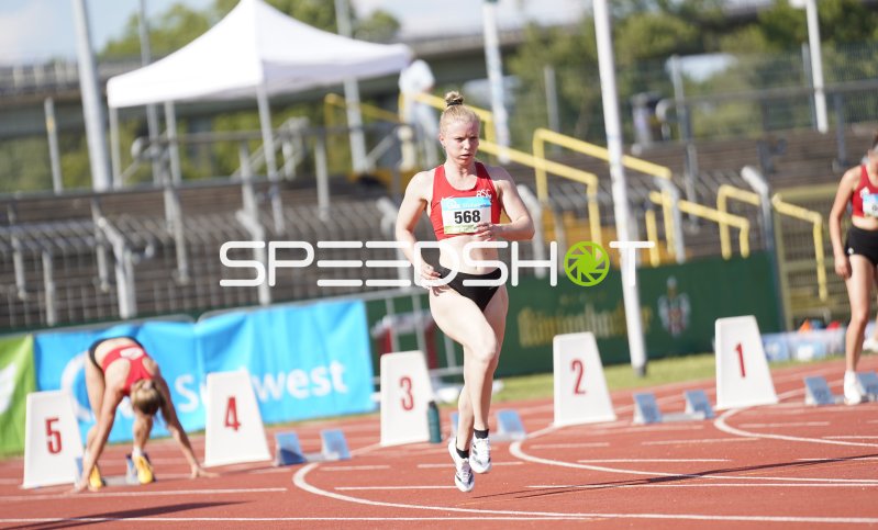 Nadine Mercier (568) im Sprint auf der Tartanbahn in Koblenz