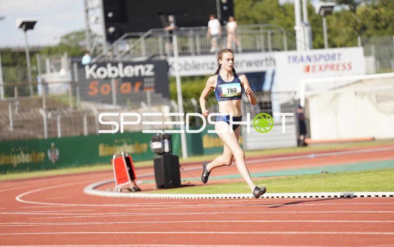 Sonnabend Lena (760) beim Lauf im Stadion Oberwerth Koblenz