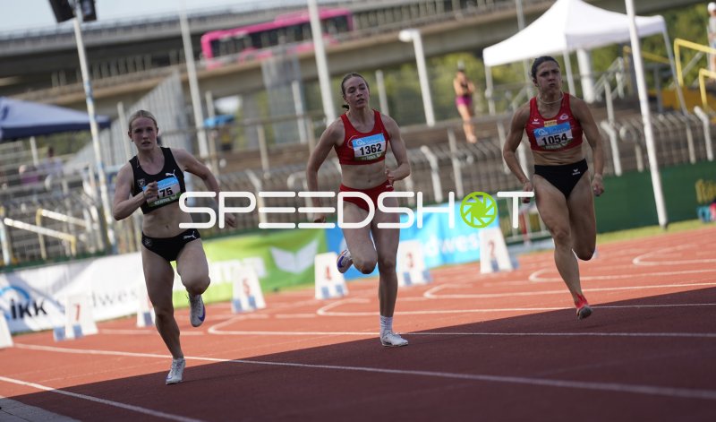 Schumacher Maren (1054) und Sohn Nelly (1362) im Sprint auf der Tartanbahn in Koblenz