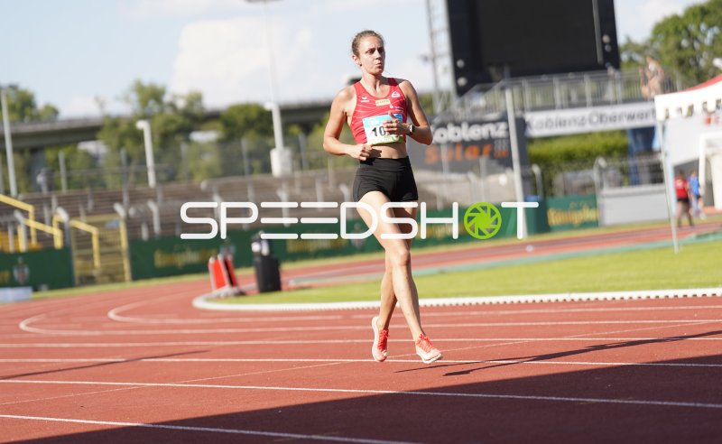 Roos Jessica (1047) beim Lauf im Stadion Oberwerth Koblenz