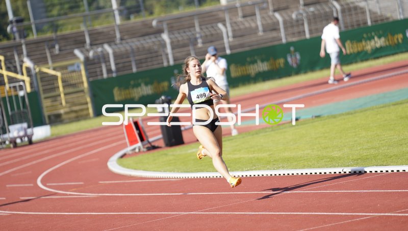 Schalow Nora (499) im Sprint auf der Tartanbahn in Koblenz