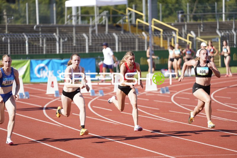 Meuter Lotta (1041) und Brand Mia (337) im Sprint beim Leichtathletik-Meeting in Koblenz