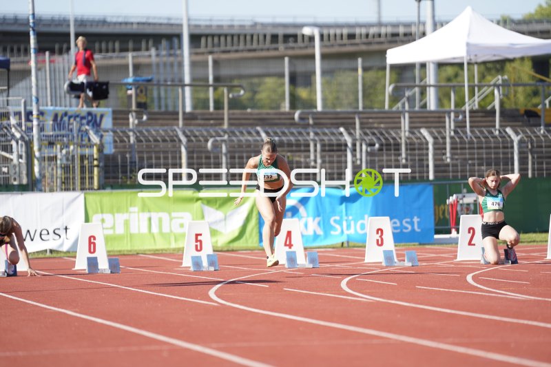 Knieper Hanna (732) beim Sprint-Start im Stadion Oberwerth Koblenz