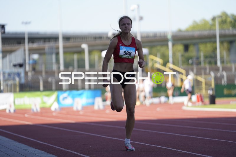 Böhme Shiva (588) beim Sprint im Stadion Oberwerth Koblenz
