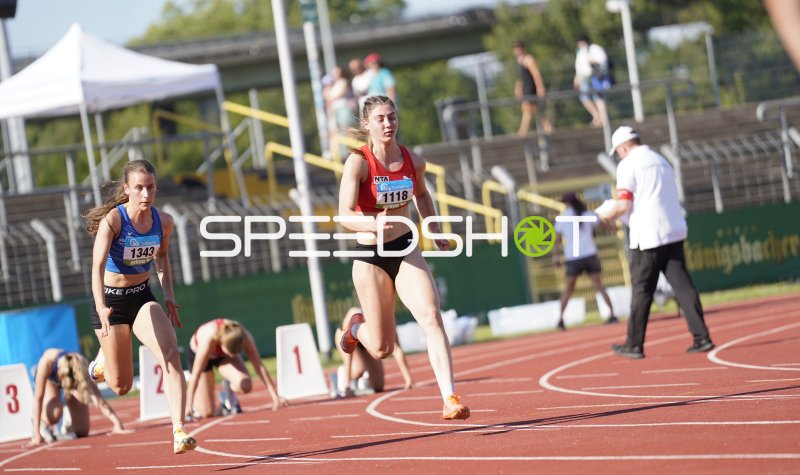 Schulze Liara (1118) und Lenk Hannah (1343) beim Sprint im Stadion Oberwerth Koblenz