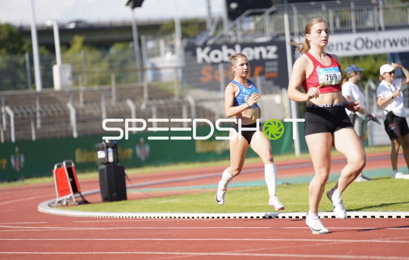 Singer Verena (384) und Startnummer 769 im Laufwettbewerb im Stadion Oberwerth Koblenz