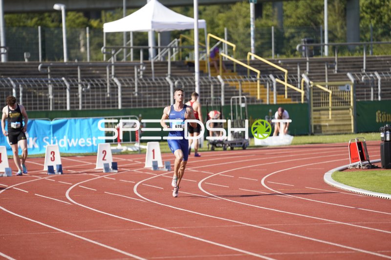 Hieronymi Lars (678) im Laufwettbewerb im Stadion Oberwerth Koblenz