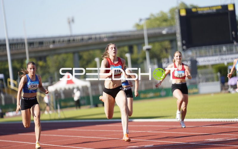 Schulze Liara (1118) führt das Feld beim Sprint in Koblenz an