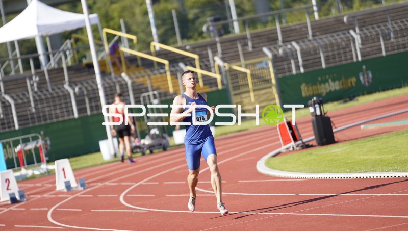 Hieronymi Lars (678) beim Lauf im Stadion Oberwerth Koblenz