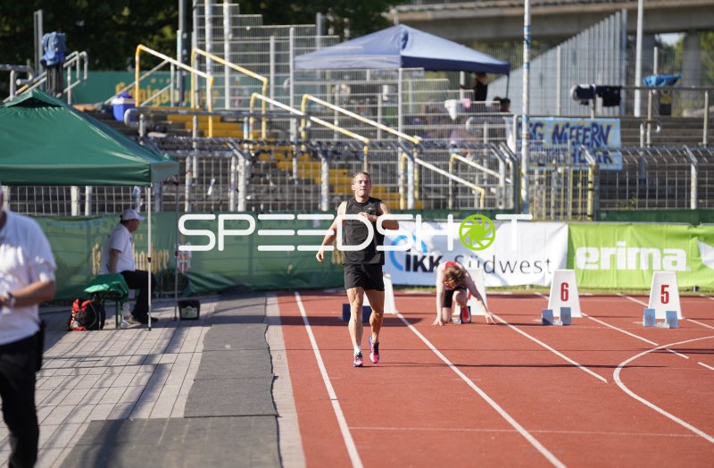 Kirstges Pascal (1036) beim Sprint im Stadion Oberwerth Koblenz